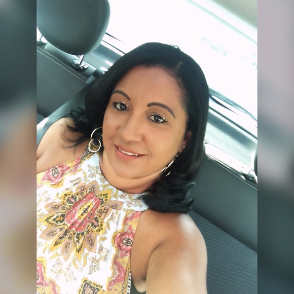 Meet your Posher, Zahira - Picture 1 of 1